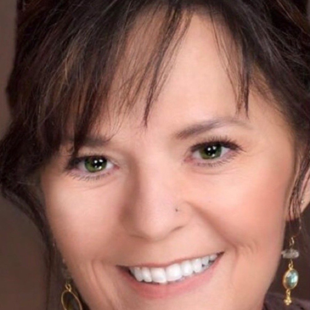 Meet your Posher, Debbie